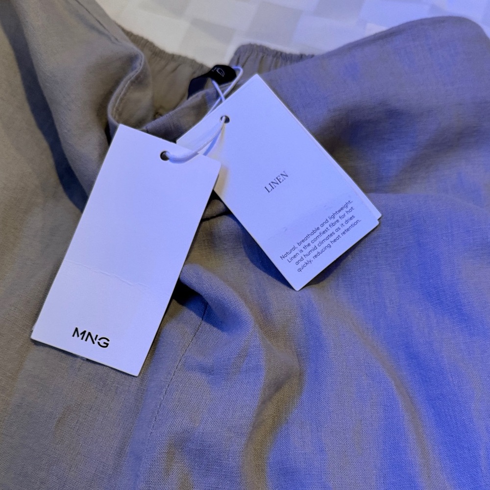 MNG Linen Garment - Picture 2 of 9